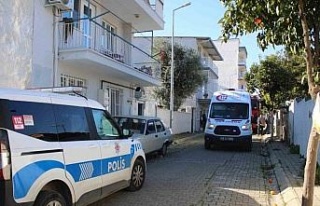 Uyurken kulağına pamuk tıkayınca, ekipler kapıya...