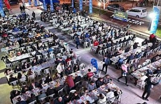 Başkan Çerçioğlu vatandaşları iftar sofrasında...