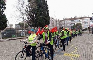 Bayrak için pedal çevirdiler