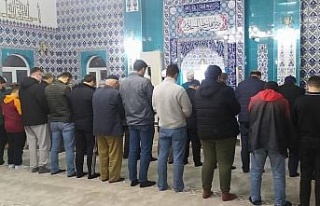 Çine’de cemaat Ramazan öncesi sabah namazında...