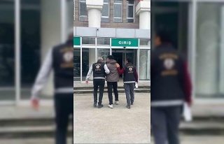 Hırsızlık suçundan aranan şahıs Kuşadası’nda...