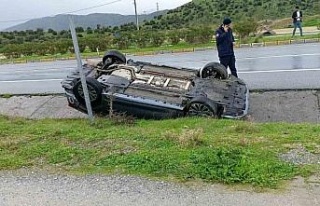 Kontrolden çıkan otomobil ters döndü: 1 yaralı