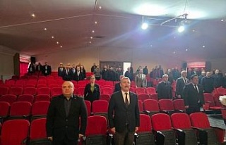 Okul müdürleri farklı eğitim sistemlerini analiz...