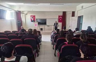 Çine’de öğrencilere cami ve hayat temalı konferans...