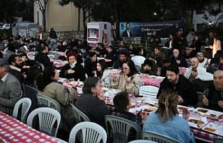Kuşadası’nda Ramazan ayının bereketi paylaştıkça...