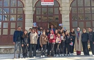 Öğrenciler tarihi camilerde buluşmaya devam ediyor