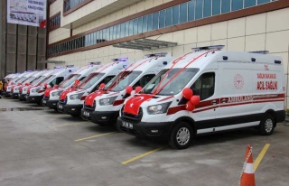 Bakanlıktan Gelen Ambulanslar Teslim Edildi 