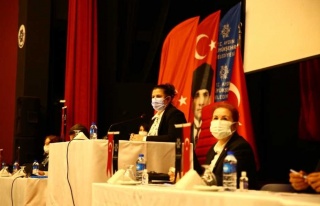 Başkan Günel’Den Büyükşehir Meclisinde Kadın...