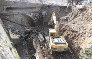 Büyükşehir Belediyesi, Tabakhane Deresi’Ndeki...
