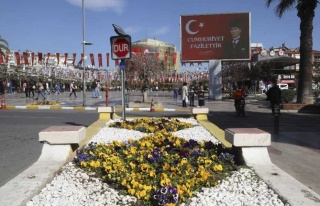 Büyükşehir Belediyesi Aydın’I Çiçeklerle Süsledi...