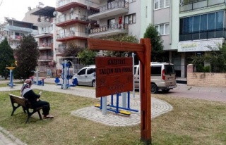 Büyükşehir Ekipleri, Çocuk Parklarını Temizliyor...