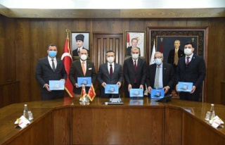 İhtiyaç Sahibi Öğrenciler İçin 180 Adet Tablet...