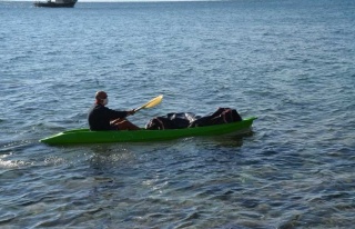 Kayalık Bölgedeki Ceset, Kano Yardımıyla Kıyıya...