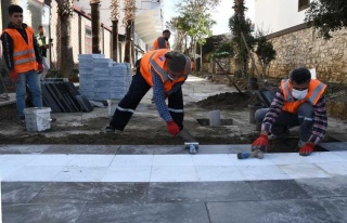 Kuşadası Çarşıları Yeni Sezona Yenilenen Yüzüyle...