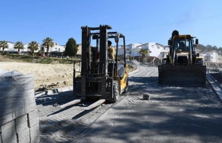 Kuşadası’Nda 28 Yıllık Yol Sorunu Çözülüyor...