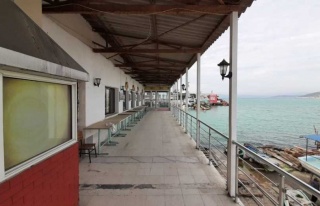 Kuşadası’Ndaki Ünlü Balıkçılar Kahvesini...