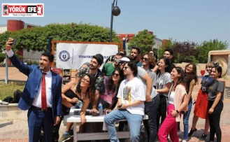 ADÜ Rektörü Aldemir, Tiyatro Topluluğu’nun çalışmaları hakkında bilgi aldı