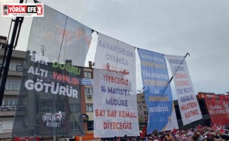 Cumhurbaşkanı Erdoğan’ın miting yapacağı alandaki afişler dikkat çekti