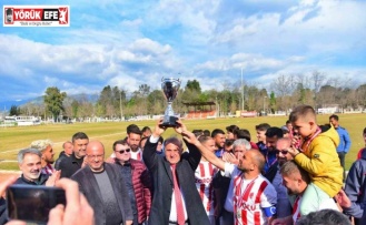 İncirliova Belediyespor namağlup şampiyon oldu