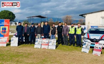 Jandarma ekipleri traktör ve motosiklet sürücülerini bilgilendirdi