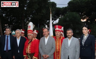 Bakan Kasapoğlu Aydın’da mehteran takımı ile karşıladı