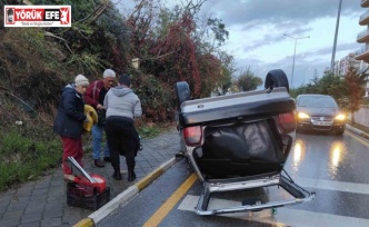 Kediye çarpmamak için manevra yaptığı otomobiliyle takla attı