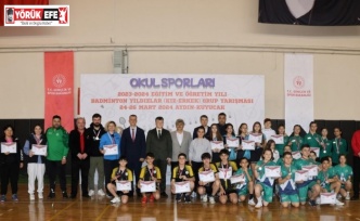 Genç yeteneklerin badminton mücadelesi tamamlandı