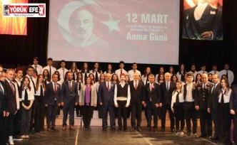 Lise öğrencilerinin ‘Akif’in Dilinden’ gösterisi ayakta alkışlandı