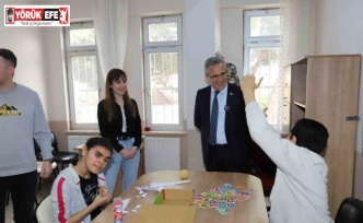 Başkan Tetik’ten özel çocuklara anlamlı ziyaret