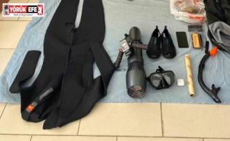 Sisam Adası’na denizden sualtı scooter ile geçmeye çalışırken yakalandı