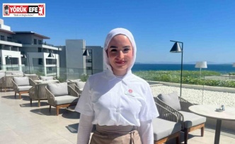 Babası sınav çıkışı çiçekle karşılamıştı, müjdeli haberi telefonla verdi