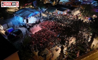 Yenipazarlılar ünlü sanatçıyla coştu