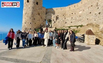 Üniversiteli öğrenciler Kuşadası’nda moral depoladı