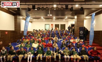 Başkan Çerçioğlu Koçarlı’da minikleri tiyatro ile buluşturdu