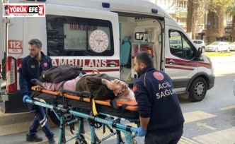 Evde düşerek yaralanan yaşlı kadının imdadına ekipler yetişti