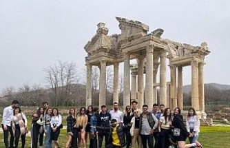 Yenipazar MYO öğrencileri Afrodisias antik kentine gezi düzenledi