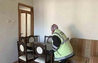 Buharkent Belediyesi ekipleri ilçedeki evleri depremzedeler için hazırlıyor