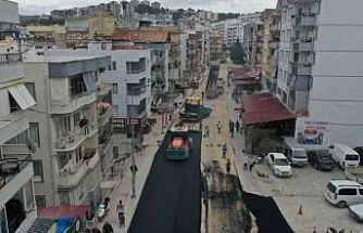 Aydın Büyükşehir Belediyesi Kuşadası’nın yollarını yeniliyor