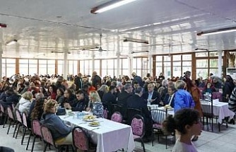 Başkan Atabay, depremzedeler için düzenlenen dostluk ve dayanışma yemeğine katıldı