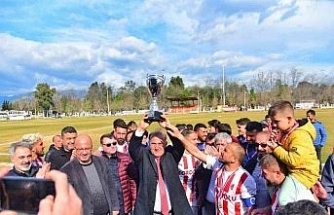İncirliova Belediyespor namağlup şampiyon oldu