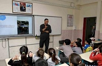 Kuşadası Belediyesi’nden öğrencilere ’vektörel mücadele’ eğitimi