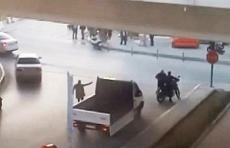 Kuşadası’nda ’kırmızı ışıkta geçme’ kavgasının yeni görüntüleri ortaya çıktı