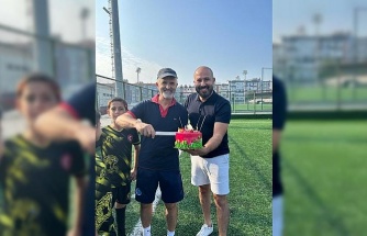 63. yaşını da yeşil sahalarda kutladı
