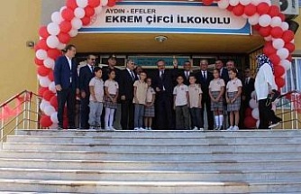 Aydın’da ilk ders zilini Vali Canbolat çaldı