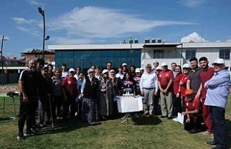 Gençler ve yaşlılar bocce müsabakasında karşılaştı