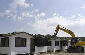 Kuşadası Belediyesi kaçak yapılarla mücadeleye devam ediyor