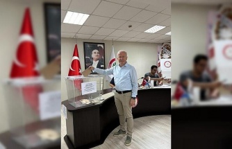 Aydın Eczacı Odası Başkanı Karaarslan 6. kez güven tazeledi