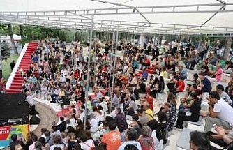 Efeler’in edebiyat bayramı üçüncü gününde