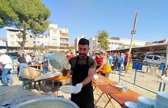 Buharkent’te esnaflardan keşkek hayrı