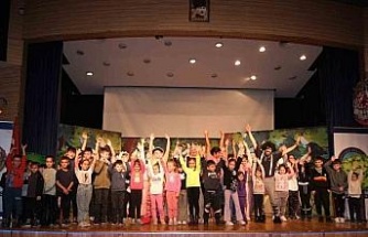 Kuyucaklı çocuklar müzikli çocuk oyununda buluştu